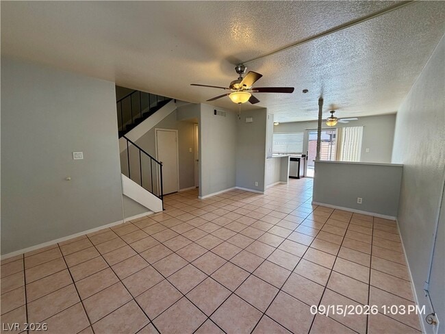 6122 Meadow View Ln