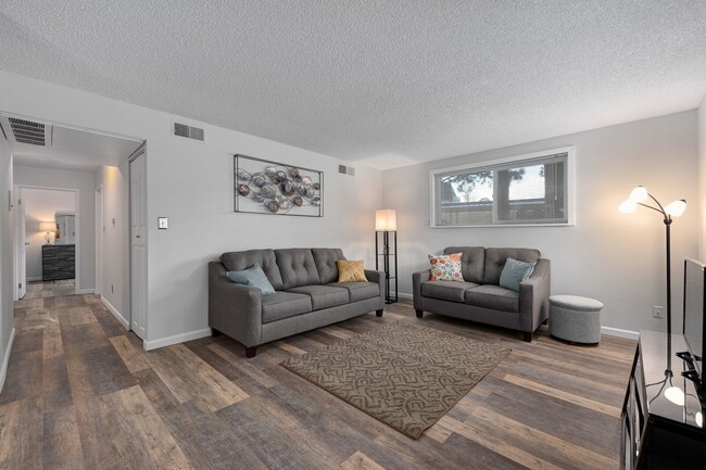 Photo - 2 Bedroom 1 Bath Condo Near Rosamond Park Unidad A3-101