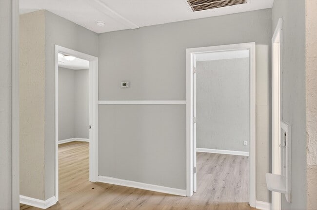 Photo - 437 Carver Ln