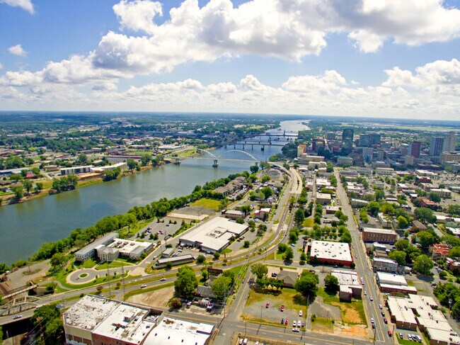 Photo - 101 S Victory St