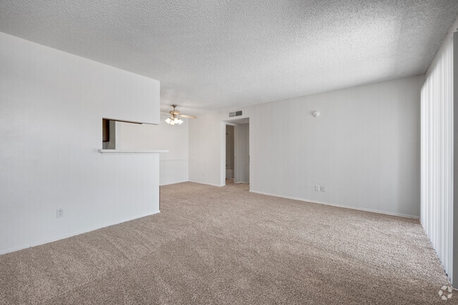 bed 1 bath 623 sqft.