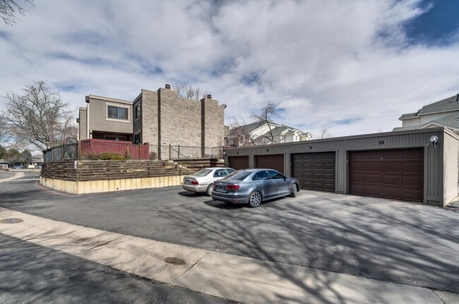 Photo - 1152 S Yosemite Way