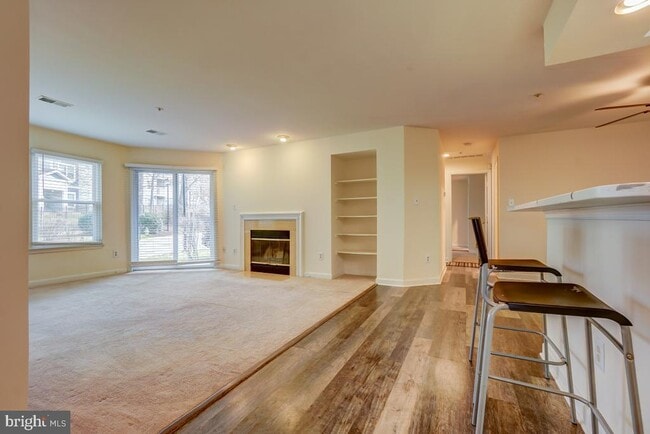 Photo - 3301 Sir Thomas Dr Unit 6-B-21