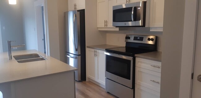 Photo - 85 Fieldstone Ct Unit 202