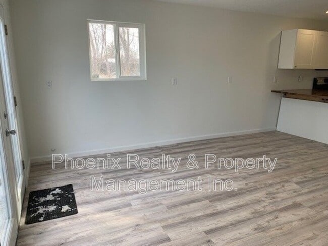 Photo - 150 Lawley Dr