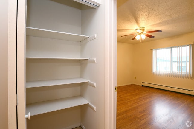 1BR, 1BA - Hall Closet