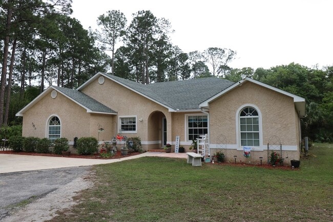 Building Photo - 909 Colonial Dr