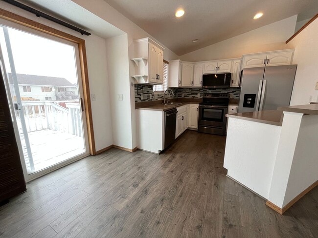 Photo - 3 Bed/2 Bath West Side Home For Rent!!