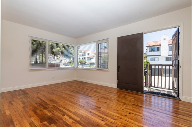 Photo - 506 Avenida Victoria Unit C