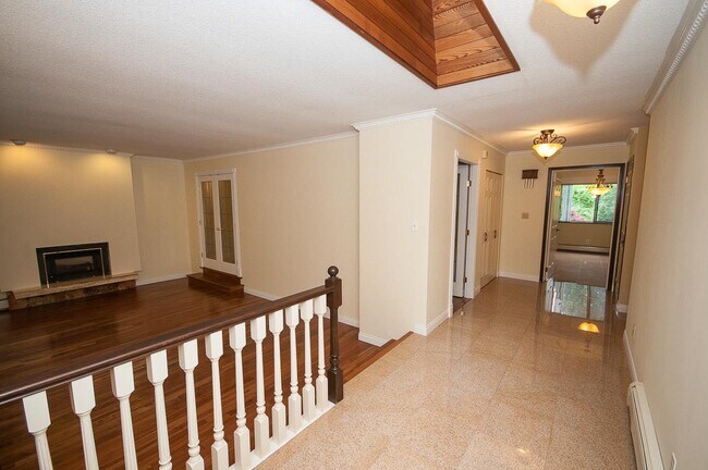 Photo - 2135 Kirkstone Rd