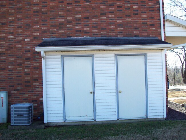 Photo - 101 Colonial Square