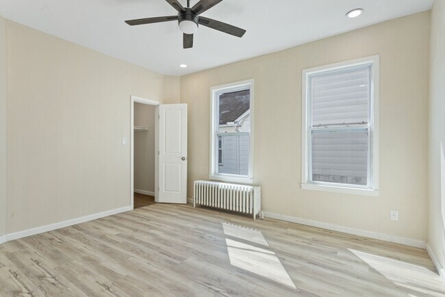 5 Bedroom Single Family in Brunswick