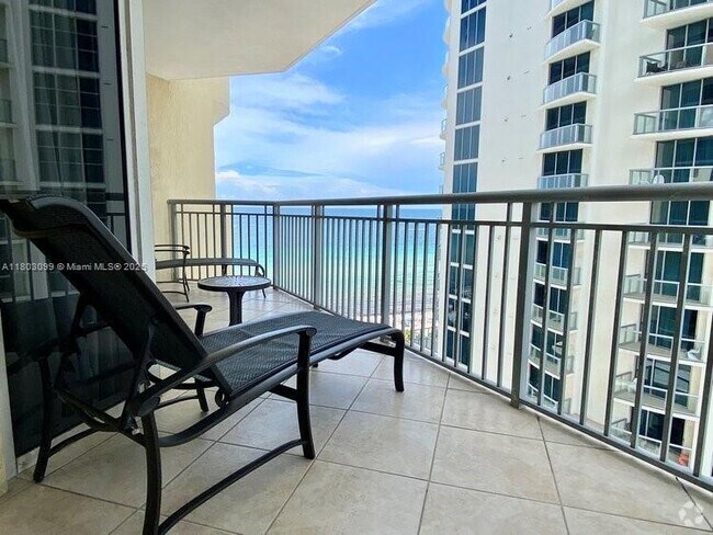 Building Photo - 17375 Collins Ave Unit 1105 Rental