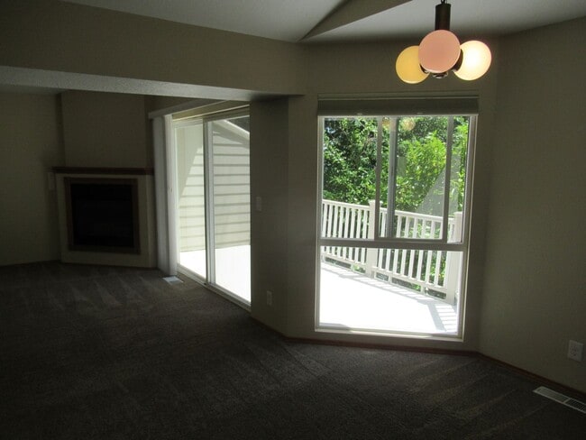 Photo - Split Level Two Bedroom Duplex Unidad 2574