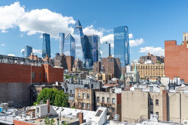 Northwest views towards Hudson Yards
