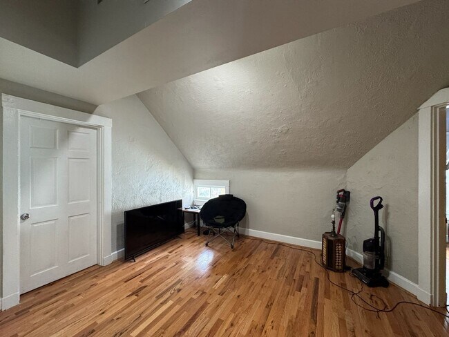 Photo - 26 Conklin St Unit 3