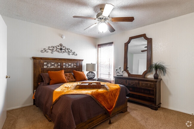 2BR, 1.5BA - 1,048SF - Main Bedroom