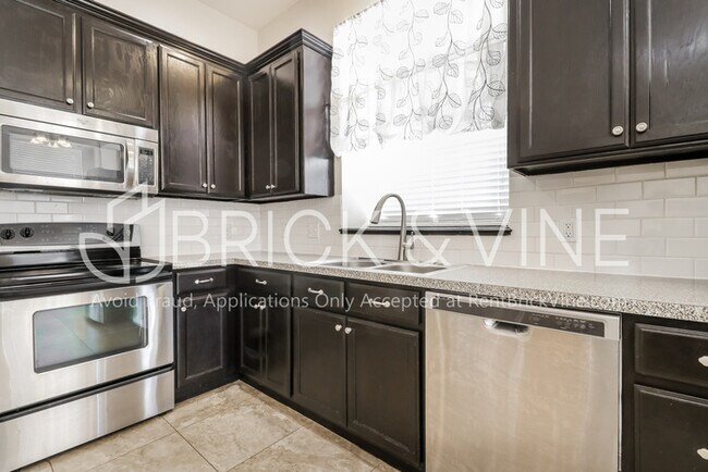 Photo - 829 Elm Creek Dr