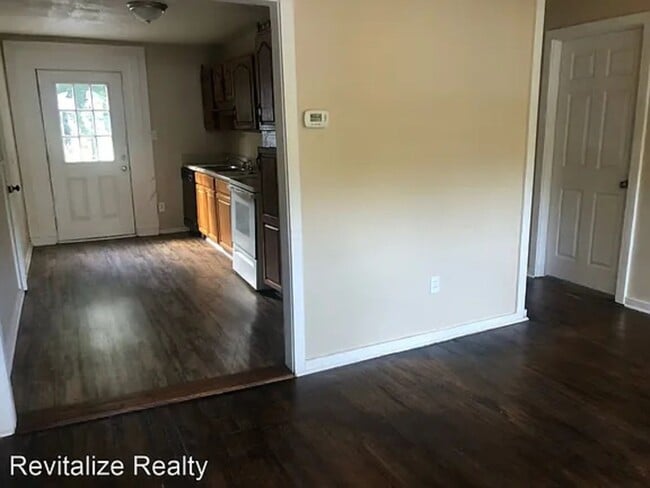 Photo - 1905 Pake Ave