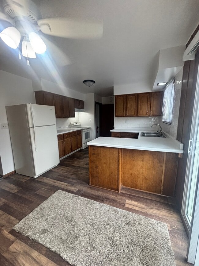 Photo - 344 Northway Park Rd