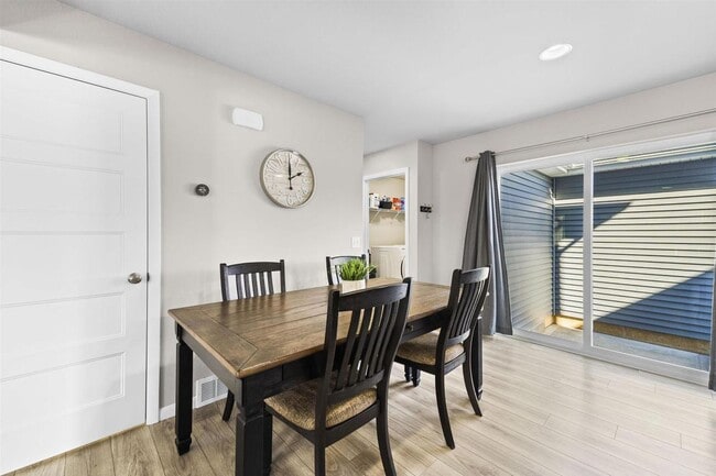 Photo - 2908 S Syene Rd