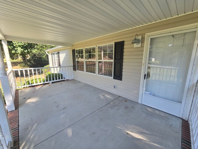 Photo - NEW LISTING!!!!!
