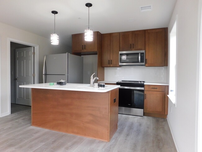 Photo - 1513 Maple St