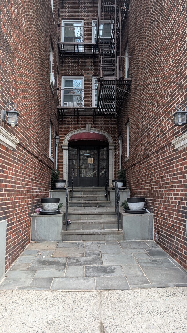 Photo - 7411 Boulevard East Unit 404