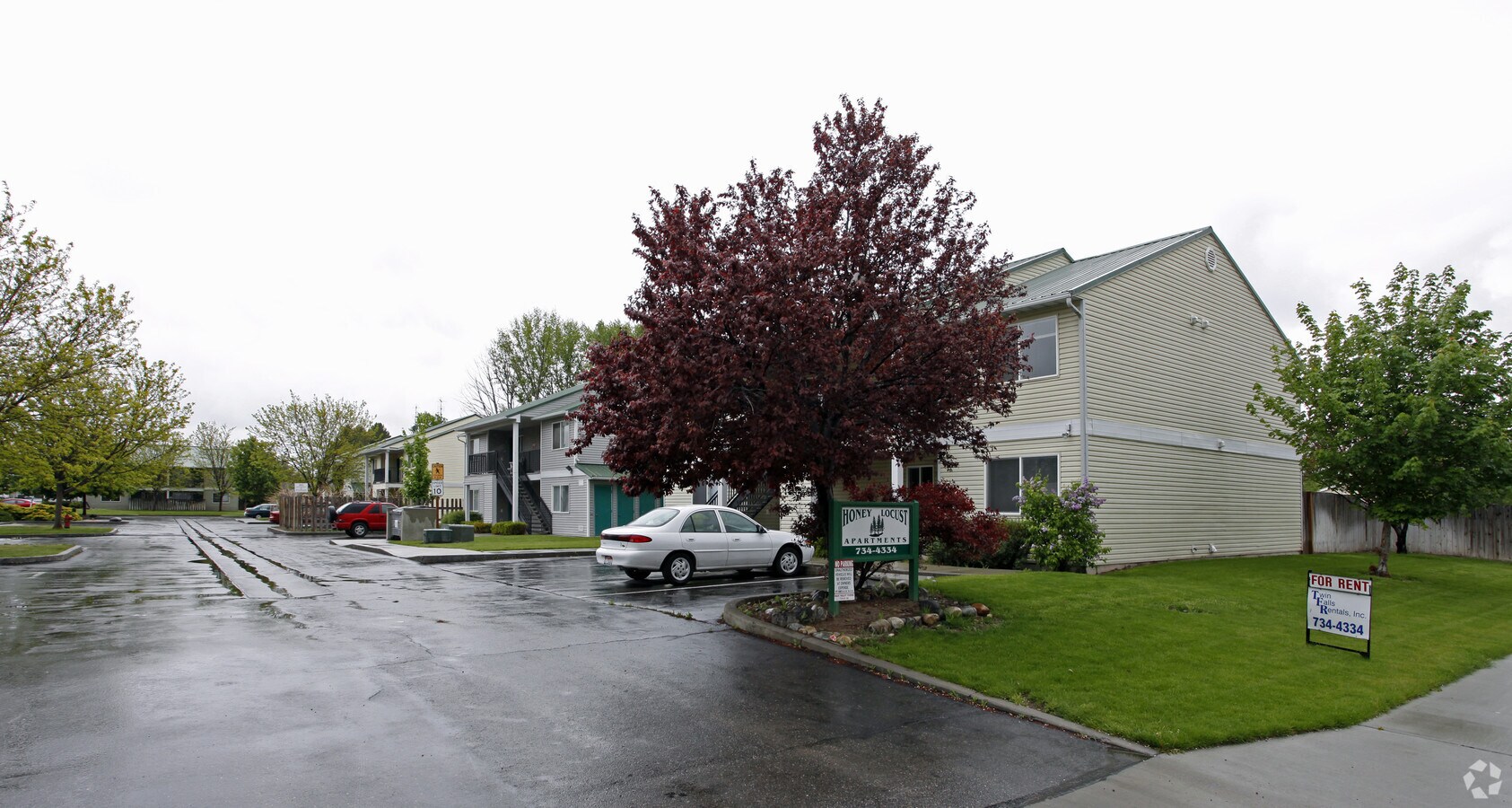 Photo - 715-778 Honey Locust Ln