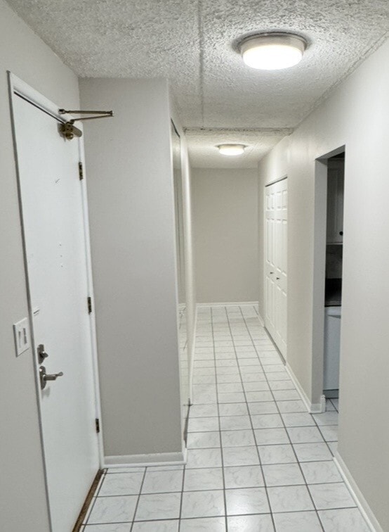 Photo - 225 S Rohlwing Rd Unidad 607