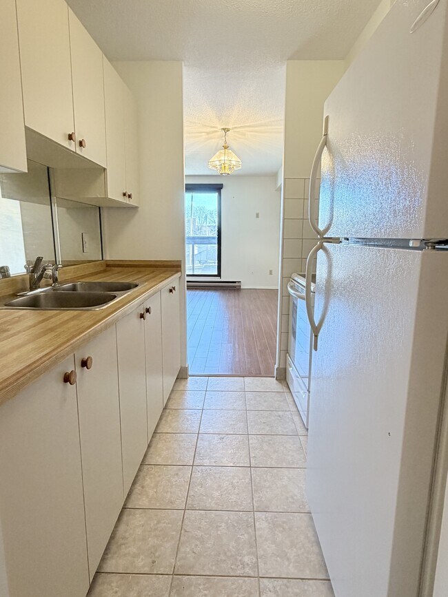 Photo - 1653 Ouellette Ave Unité 205