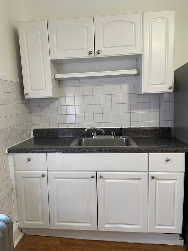 Photo - 1345 E Gun Hill Rd