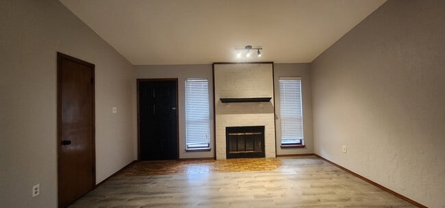 Photo - 907 NE Tortoise Dr