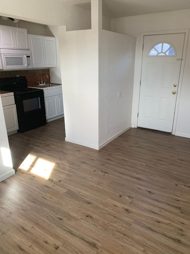 Photo - 615 N Berry Ave