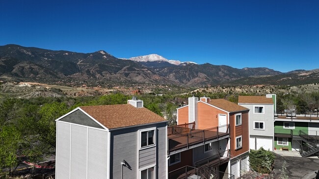 Building Photo - 516 Winnie Way