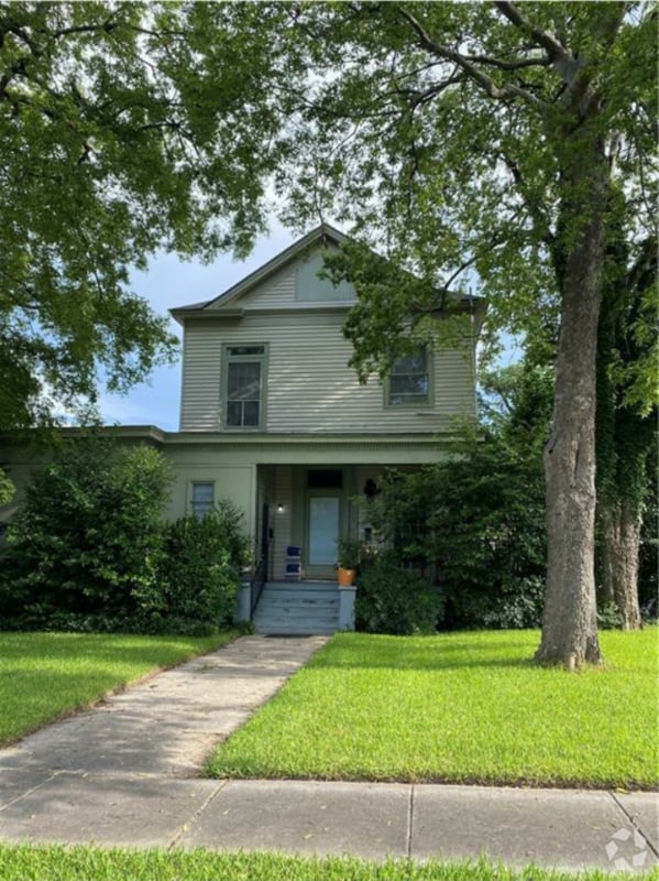 Building Photo - 2702 Cherokee Ave Rental