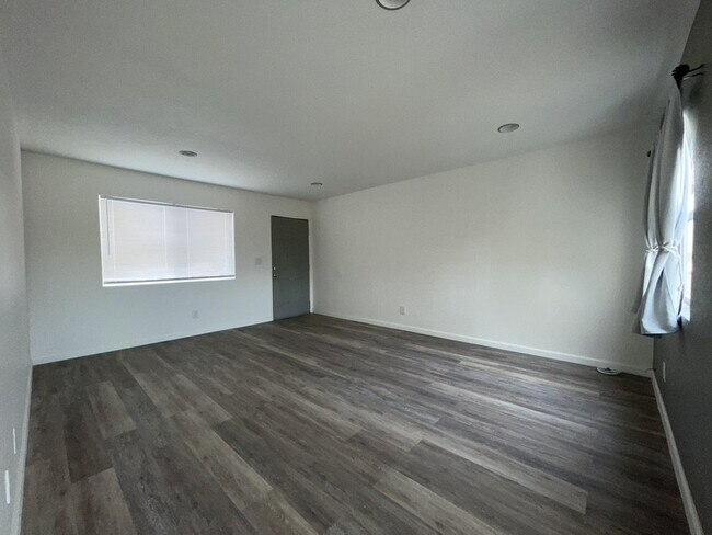 One bedroom one bath condo with garage, $1,050 rent