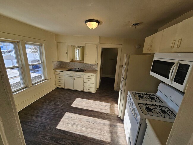 Photo - 420 N 2nd Ave Unit Upper