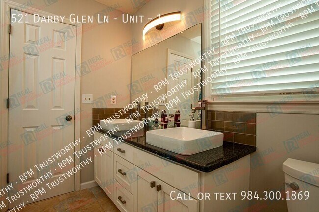 Photo - 521 Darby Glen Ln Unit 1