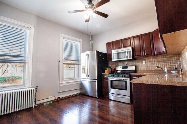 Photo - 18 Howard Pl Unit 2