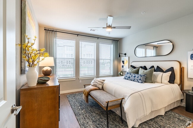 Photo - Alexan Lake Olympia