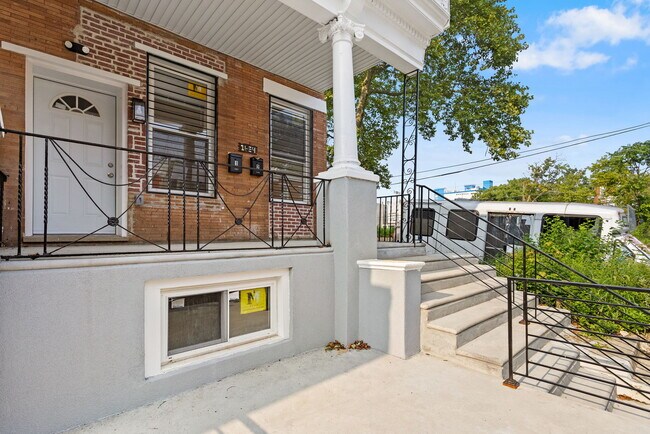 Photo - 1624 W Westmoreland St