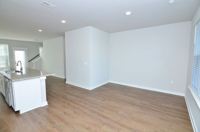 Photo - Beautifully Maintained Townhome in a Prime Location