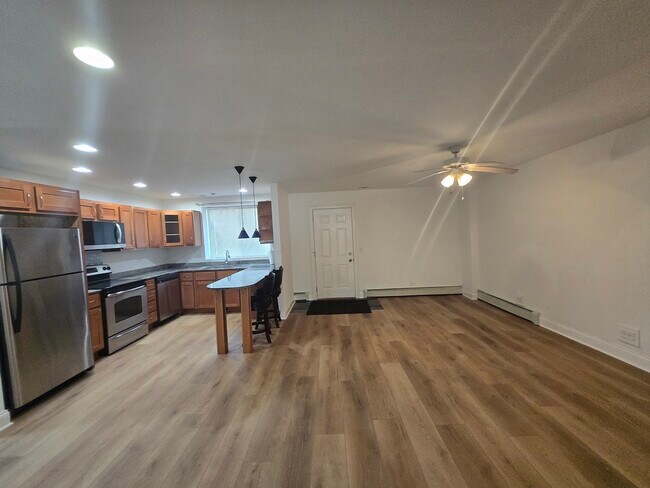 Photo - 4976 N Milwaukee Ave