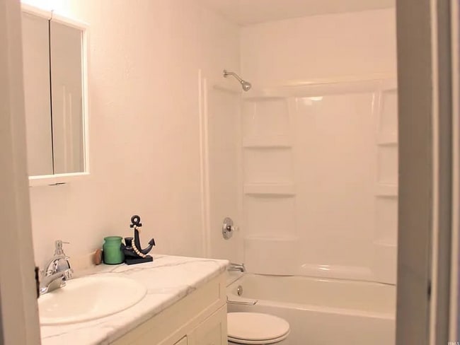 Photo - 1421 N Adams St