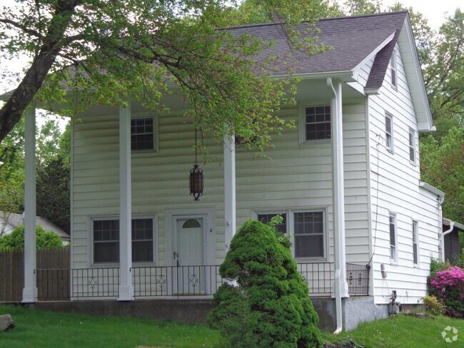 Building Photo - 314 Old Rte 304 Rental