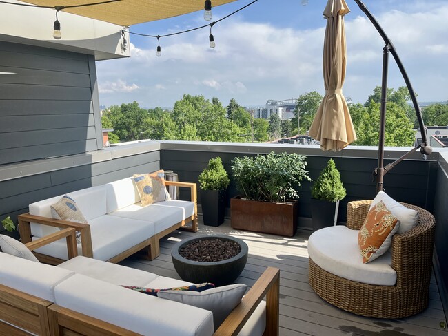 Photo - 2345 Decatur St