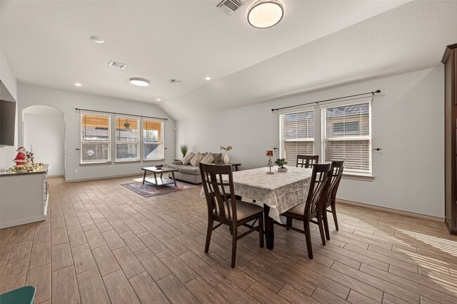 Photo - 9743 Birdsnest Ct