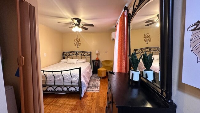 Photo - 111 Drake St