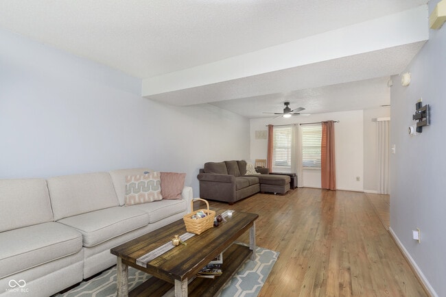 Photo - 266 E Pine Ridge Dr